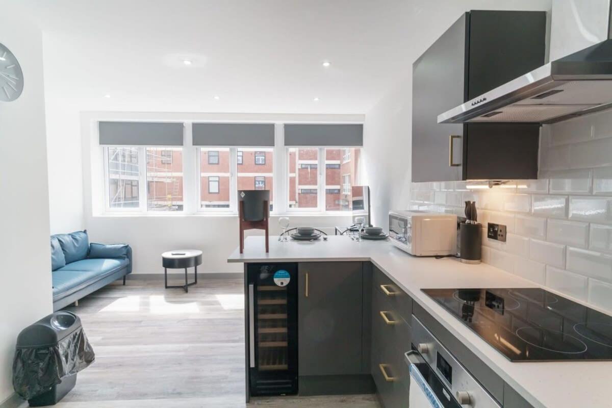Modern 1 Bedroom Apartment In Preston Centre Exteriér fotografie